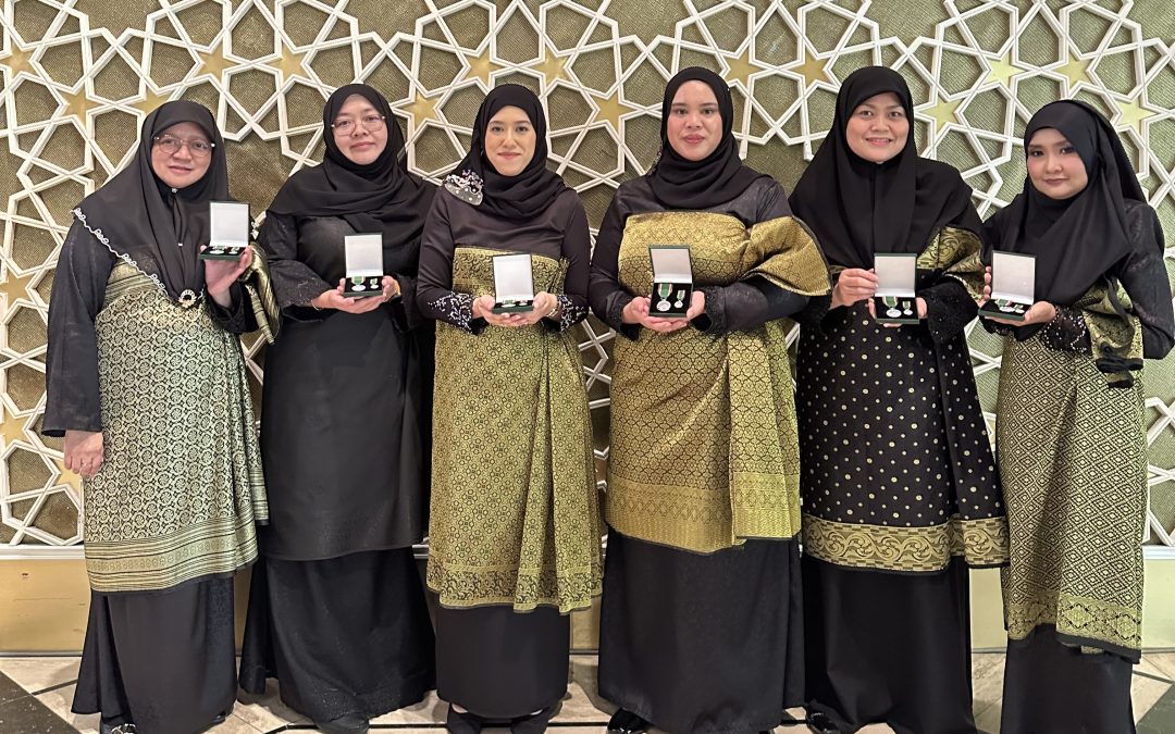 SEKALUNG TAHNIAH KEPADA PENERIMA PINGAT KEHORMATAN NEGARA BRUNEI DARUSSALAM