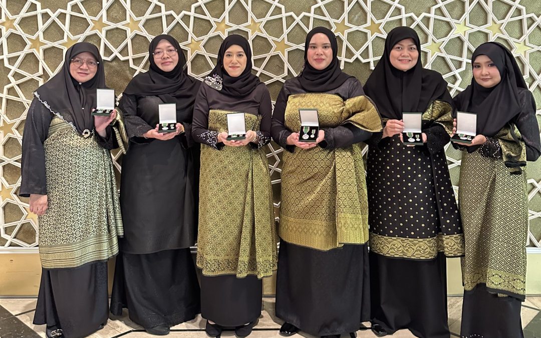 SEKALUNG TAHNIAH KEPADA PENERIMA PINGAT KEHORMATAN NEGARA BRUNEI DARUSSALAM