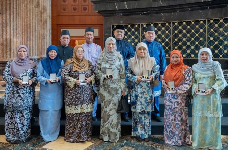SEKALUNG TAHNIAH KEPADA PENERIMA PINGAT KERJA LAMA
